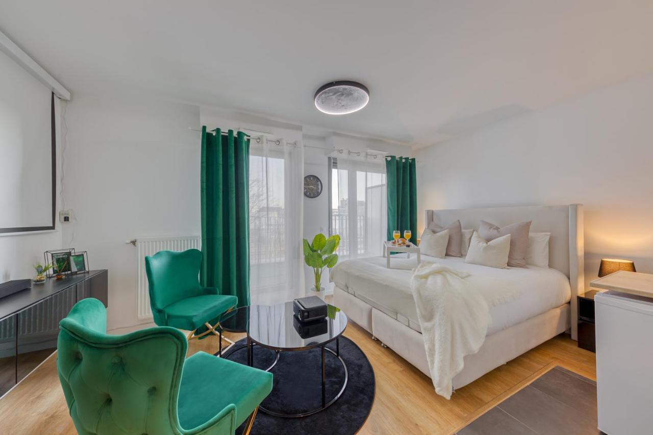 Apartament Cinema Moon Luxury - Gare 3Min - Proche Paris Massy  Zewnętrze zdjęcie